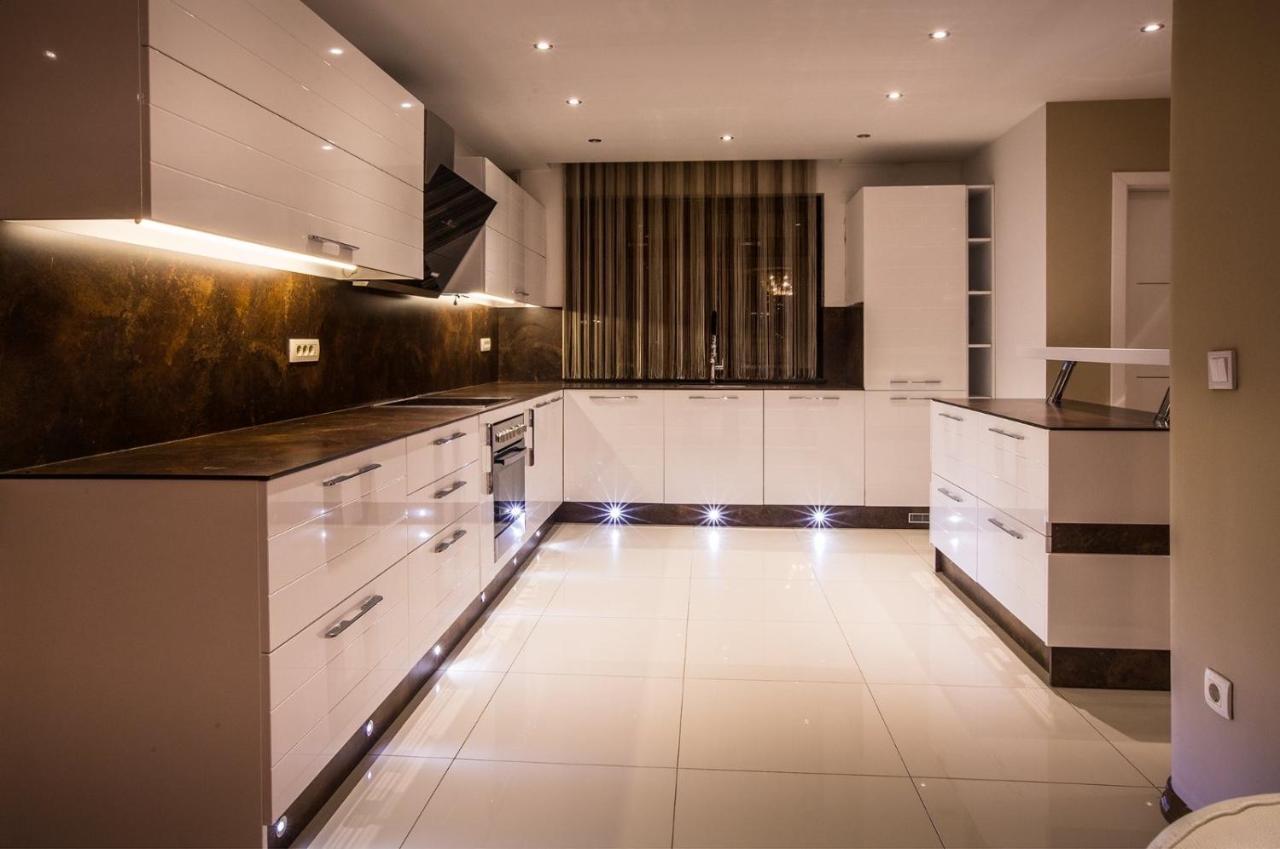 Bentley Apartments Prisztina Zewnętrze zdjęcie
