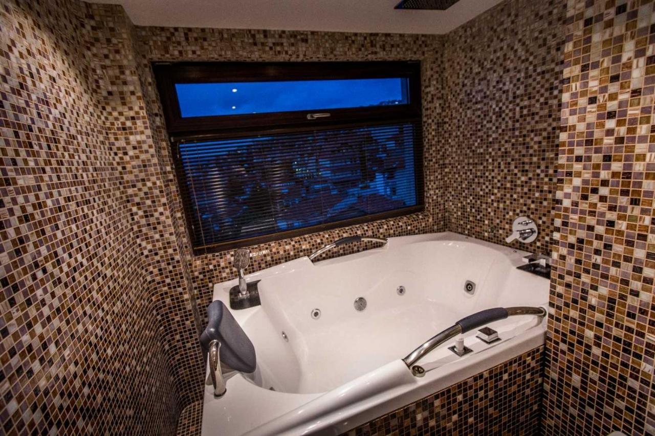 Bentley Apartments Prisztina Zewnętrze zdjęcie