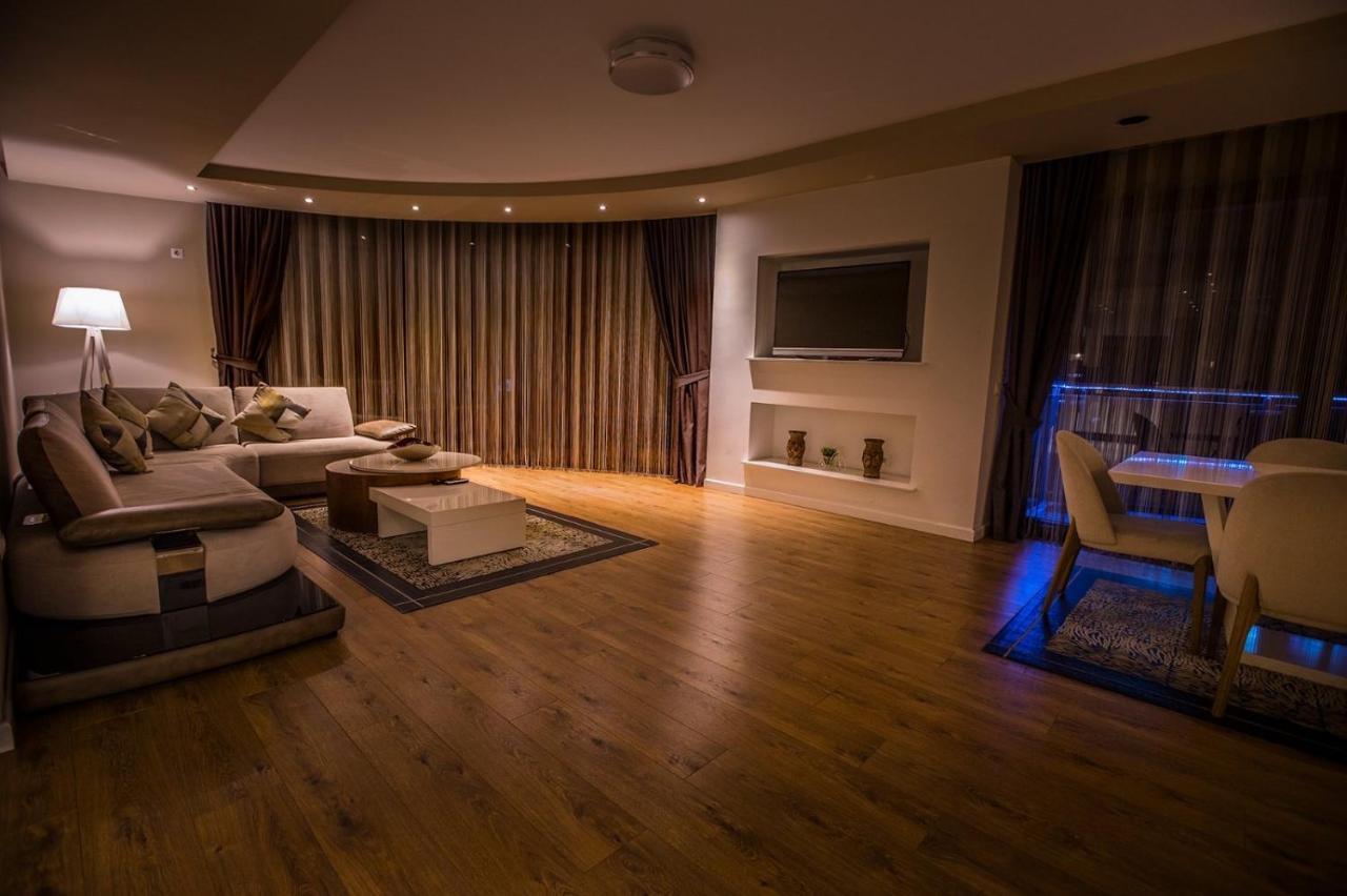 Bentley Apartments Prisztina Zewnętrze zdjęcie