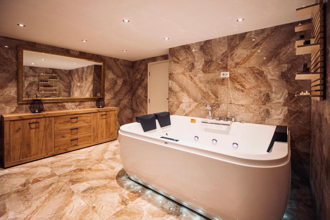 Bentley Apartments Prisztina Zewnętrze zdjęcie