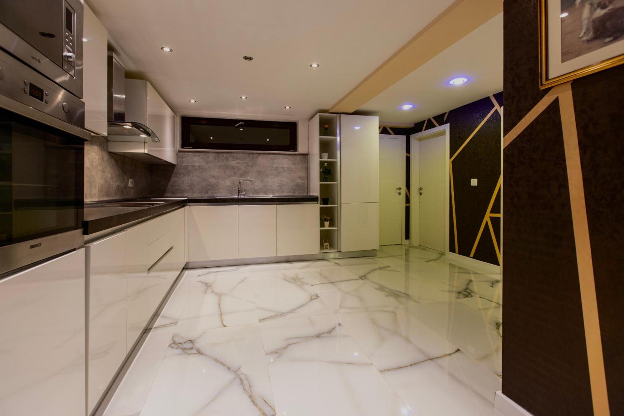 Bentley Apartments Prisztina Zewnętrze zdjęcie